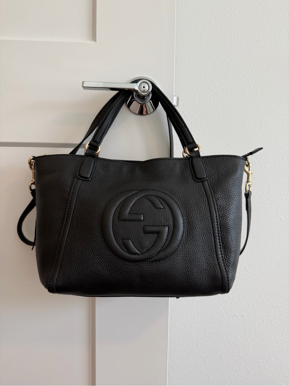 Gucci Soho Black Pebbled Leather Satchel Top Handle Tassel Zip Detachable Strap